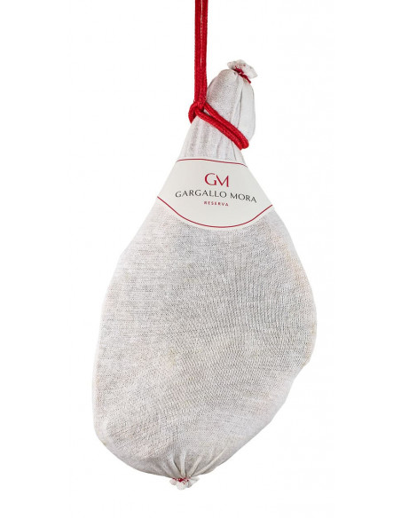 Jamón Hembra Gargallo Mora es un manjar curado artesanalmente, con una textura suave, jugosa y un sabor equilibrado